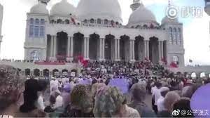 Muslims block Chinese government from demolishing mosques