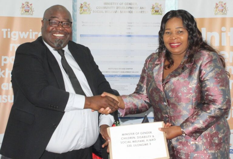 NAVICHA RIGHT CHUNGA LEFT