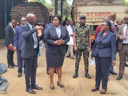 Mbilizi witnesses offloading of the maize in Lilongwe