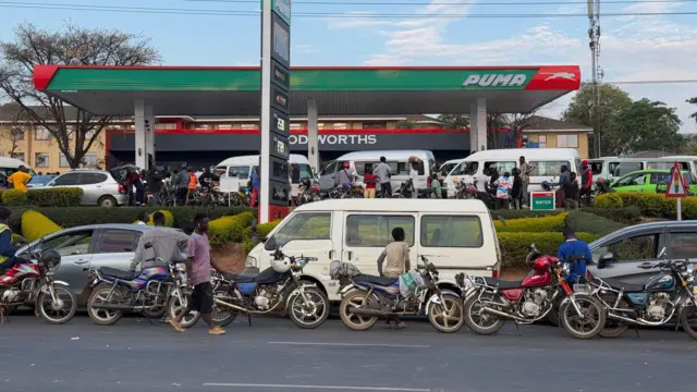 ques in filling stations